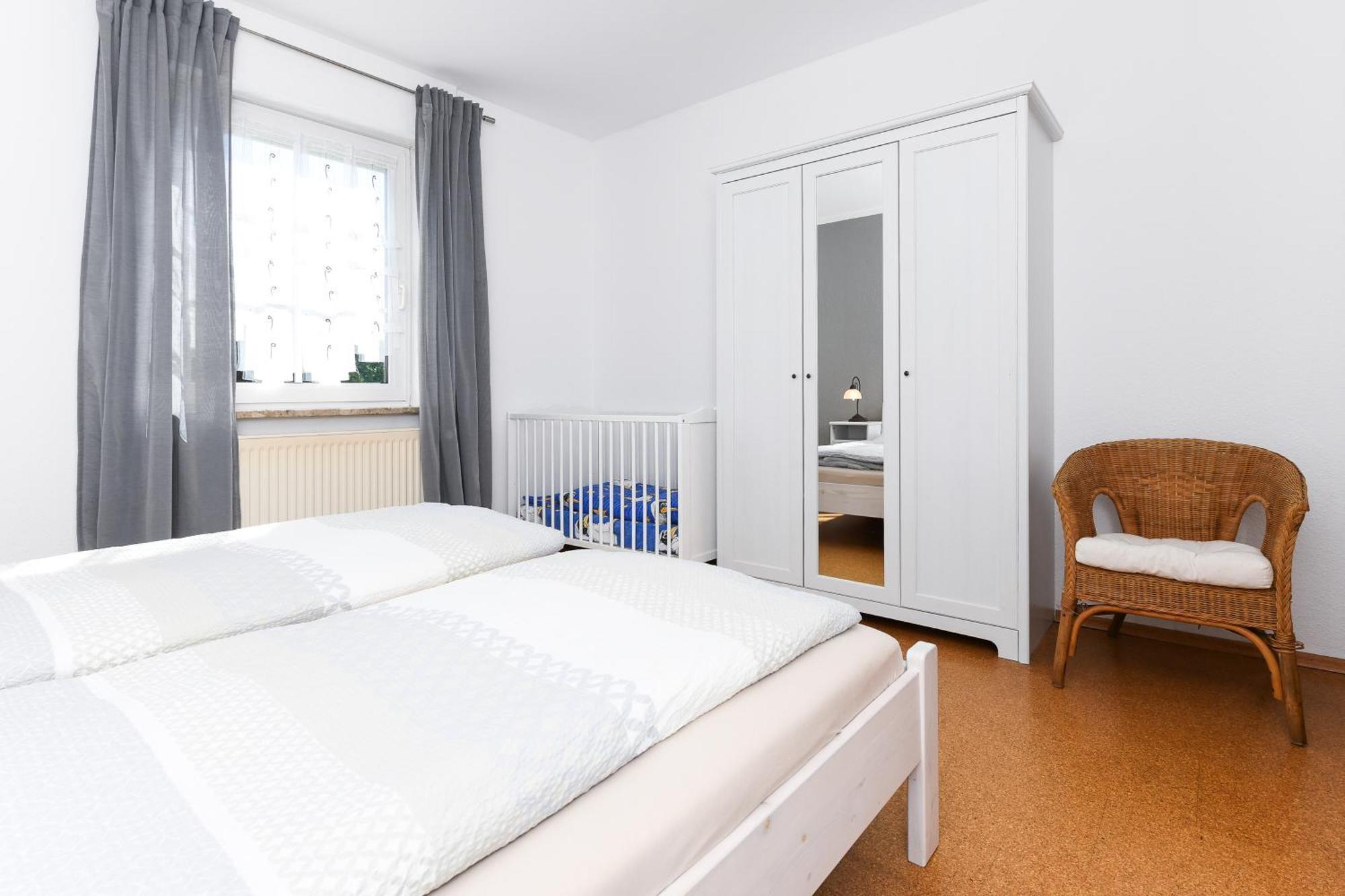 Ferienwohnungen Auf Dem Ferienhof Klein Husums Werdum Exterior foto